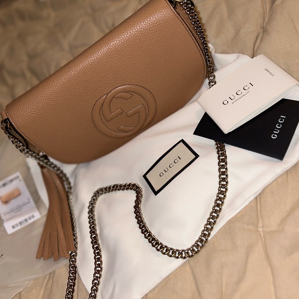 Gucci Soho Chain Medium Crossbody Bag
